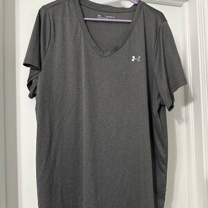 Under Armour Women’s Gray V-Neck Shirt Size 2X